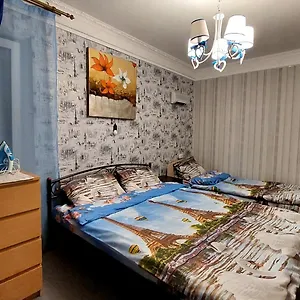 2х к кв на 4-5 человек метро васильковская Киев